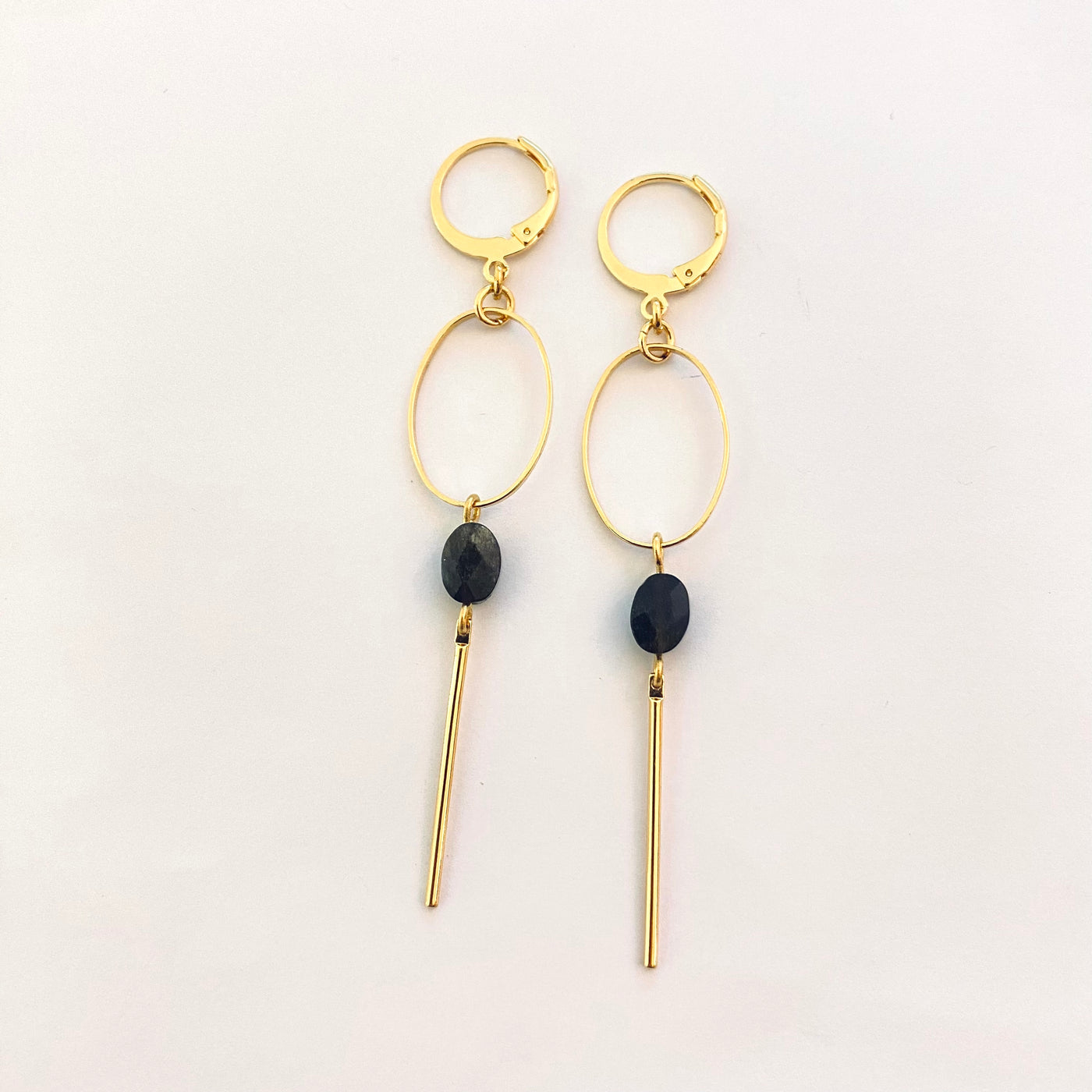 JUSTINE - Black gold plated earrings