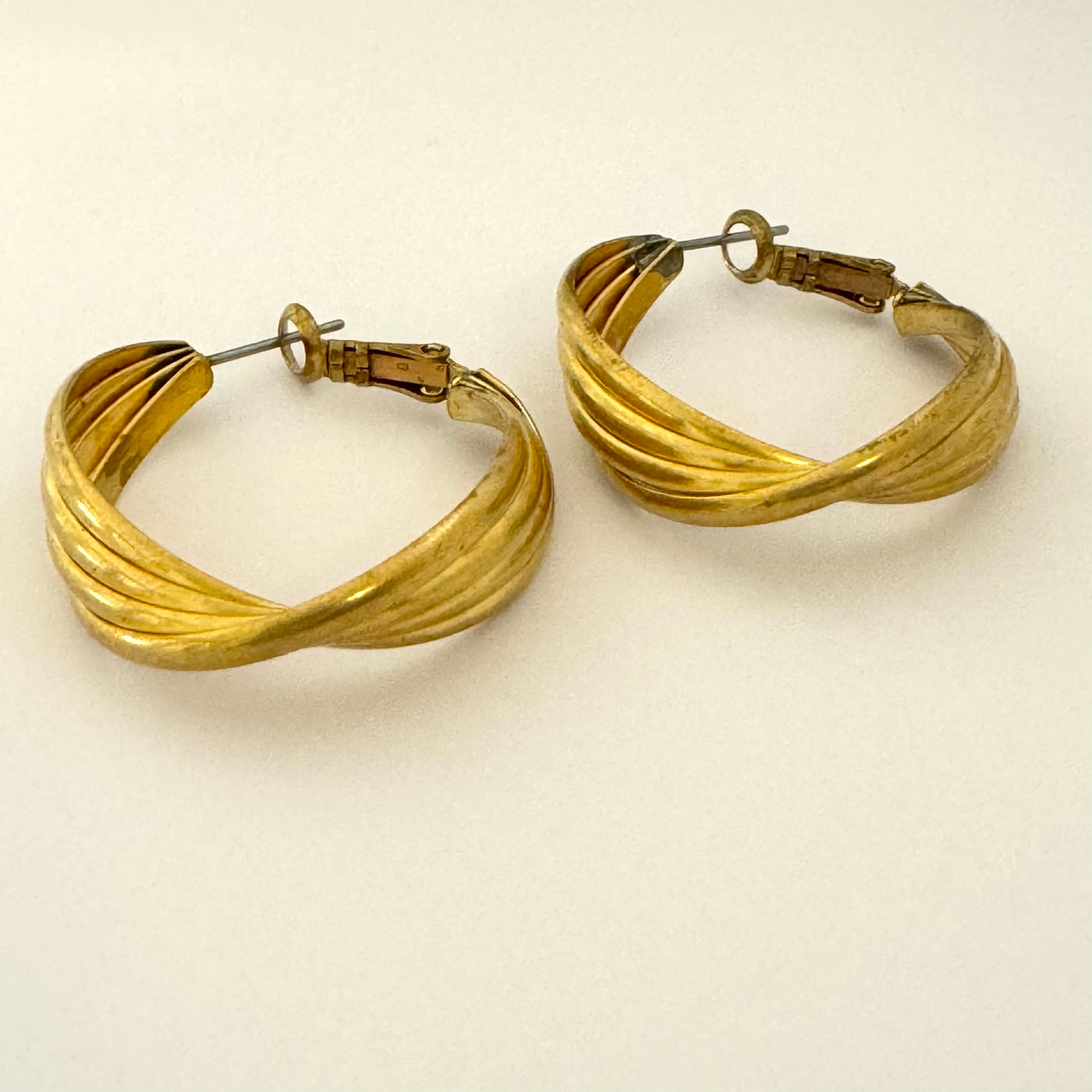 GINETTE - Brass hoop earrings